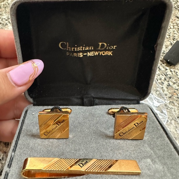 Dior Gold Cuff Links and Tie Clip - Picture 1 of 1